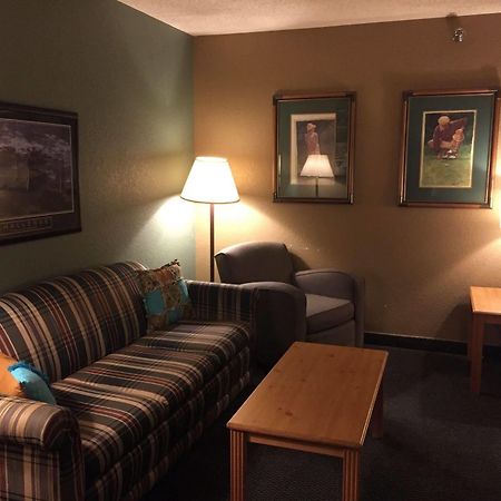 Boarders Inn Fayette Extérieur photo